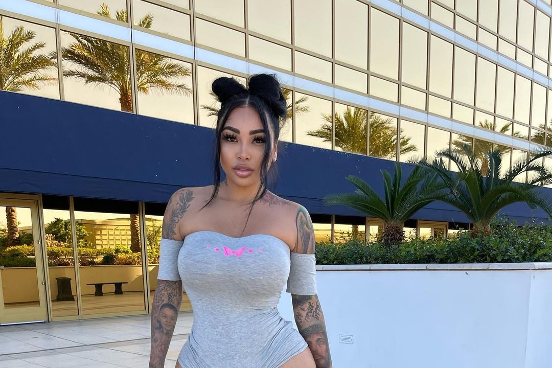 brittanya razavi 1 - Anime Bedding